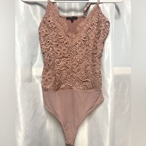 floral lace body suit perfect for layering or showing it off on its own!